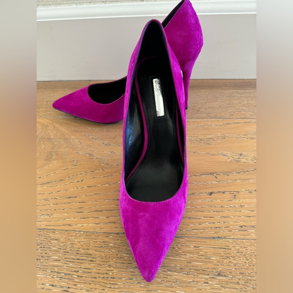 Never Worn BCBG suede fuscia 4 inch heels
